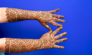 Mehandi Artist, Mandya